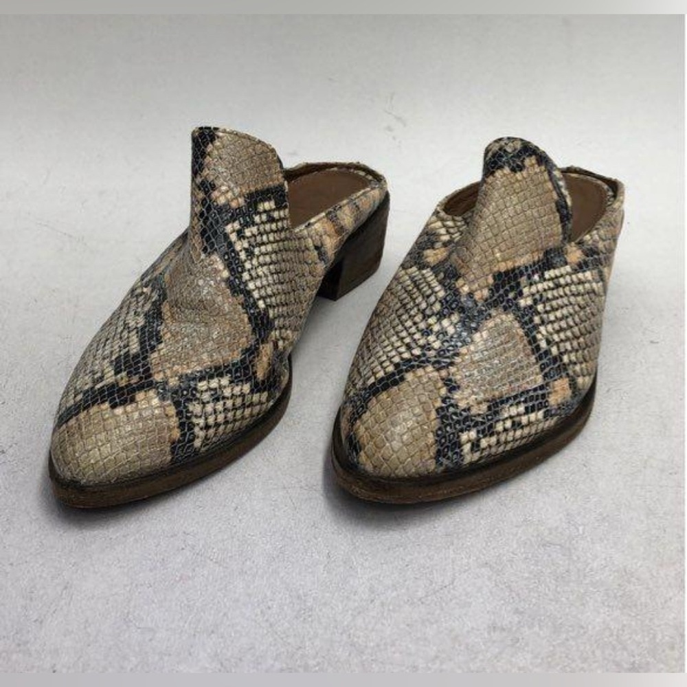 VINTAGE Frye Leather Melanie Snakeskin Embossed Mule - Picture 2 of 7